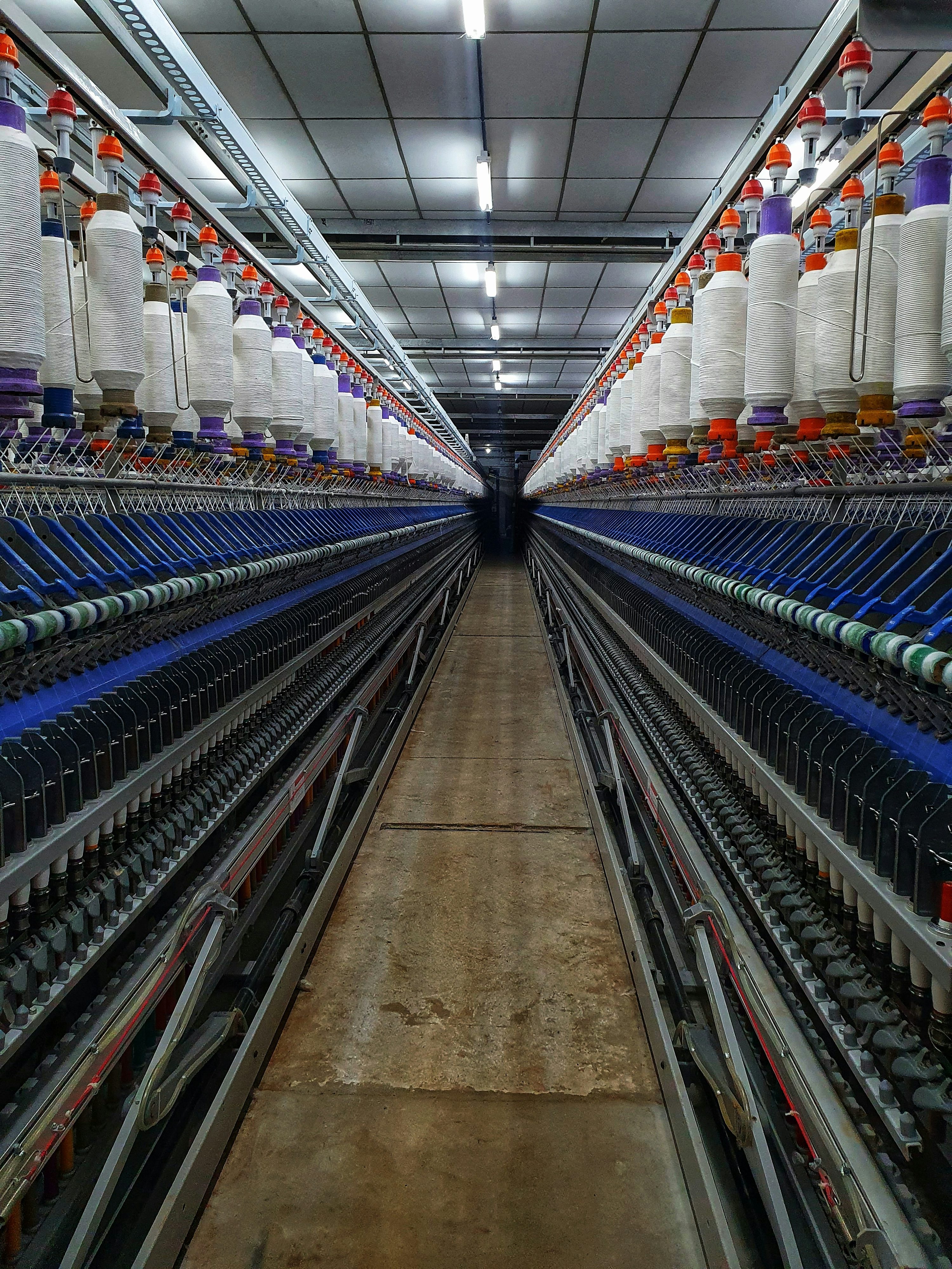 Industrial textile spinning machinery